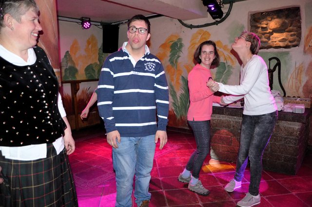 Monika Wegscheider freut sich über die Freude ihrer Schützlinge