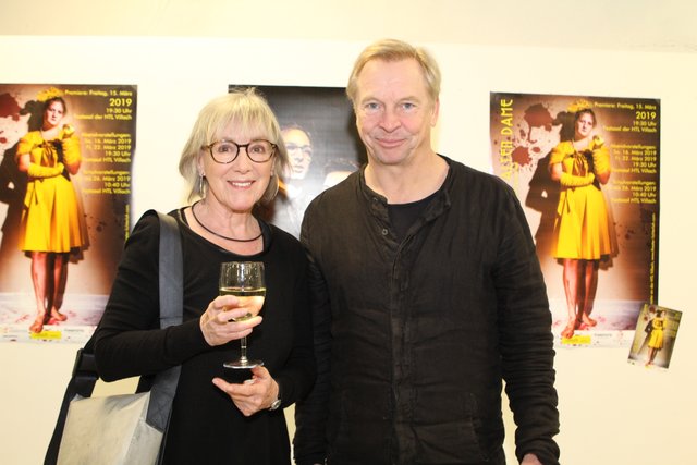 Schauspielerin Heidelinde Weiß mit Regiesseur Günther Hollauf