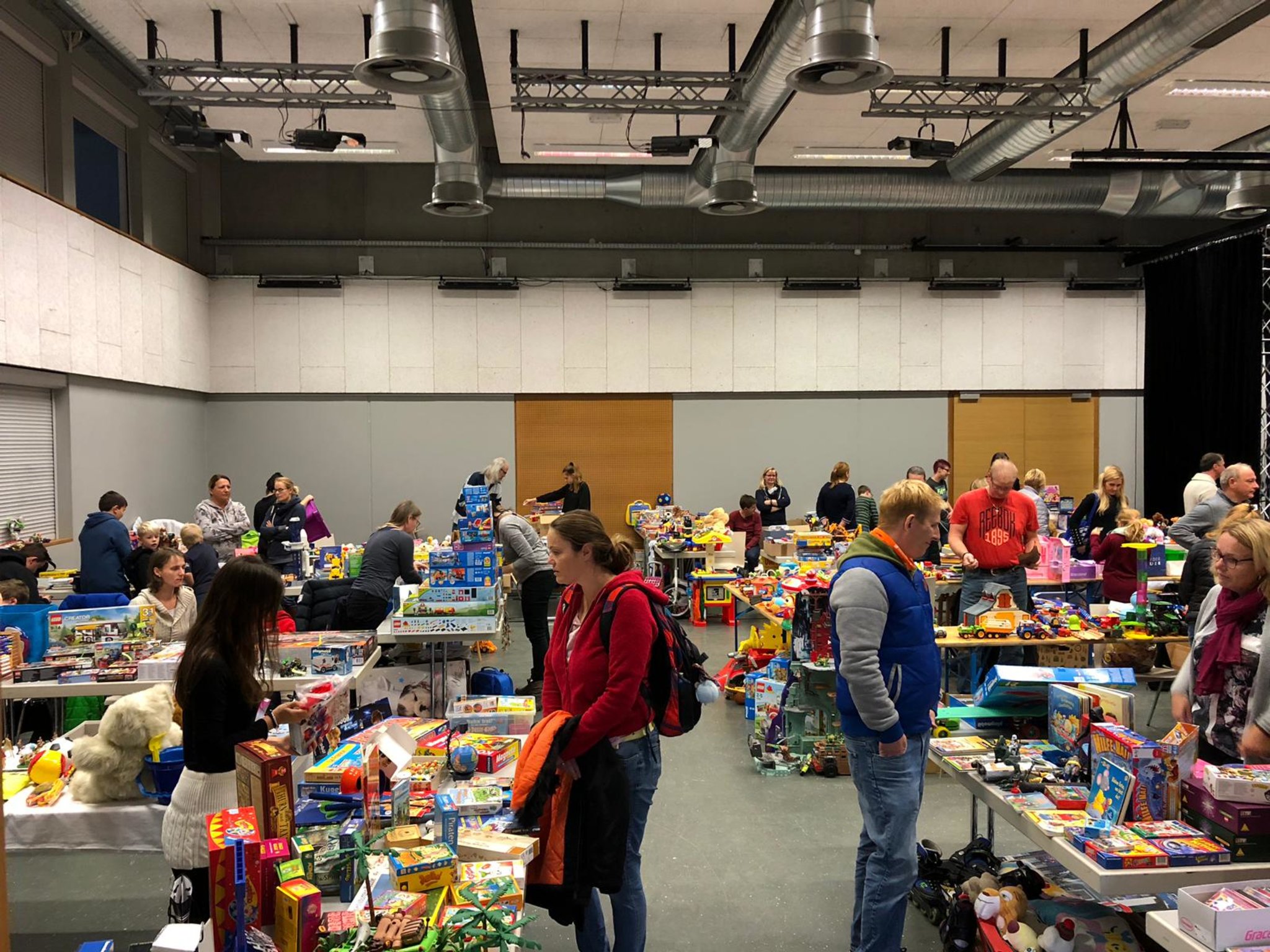 flohmarkt spielzeug 7. April in Eisenstadt: Ein Flohmarkt voller Spielzeug im E_Cube