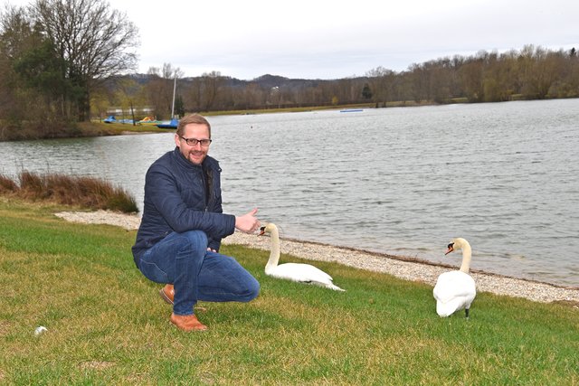 Der Naturbadesee ist die bekannteste Attraktion von Wolfgang Deckers Heimatort Königsdorf. | Foto: Martin Wurglits