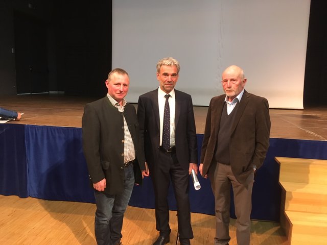 Bezirksobmann ÖR Elmar Monz, Südtirols Landesrat Arnold Schuler und Bezirksobmann Vinschgau Raimund Prugger (v.l.).