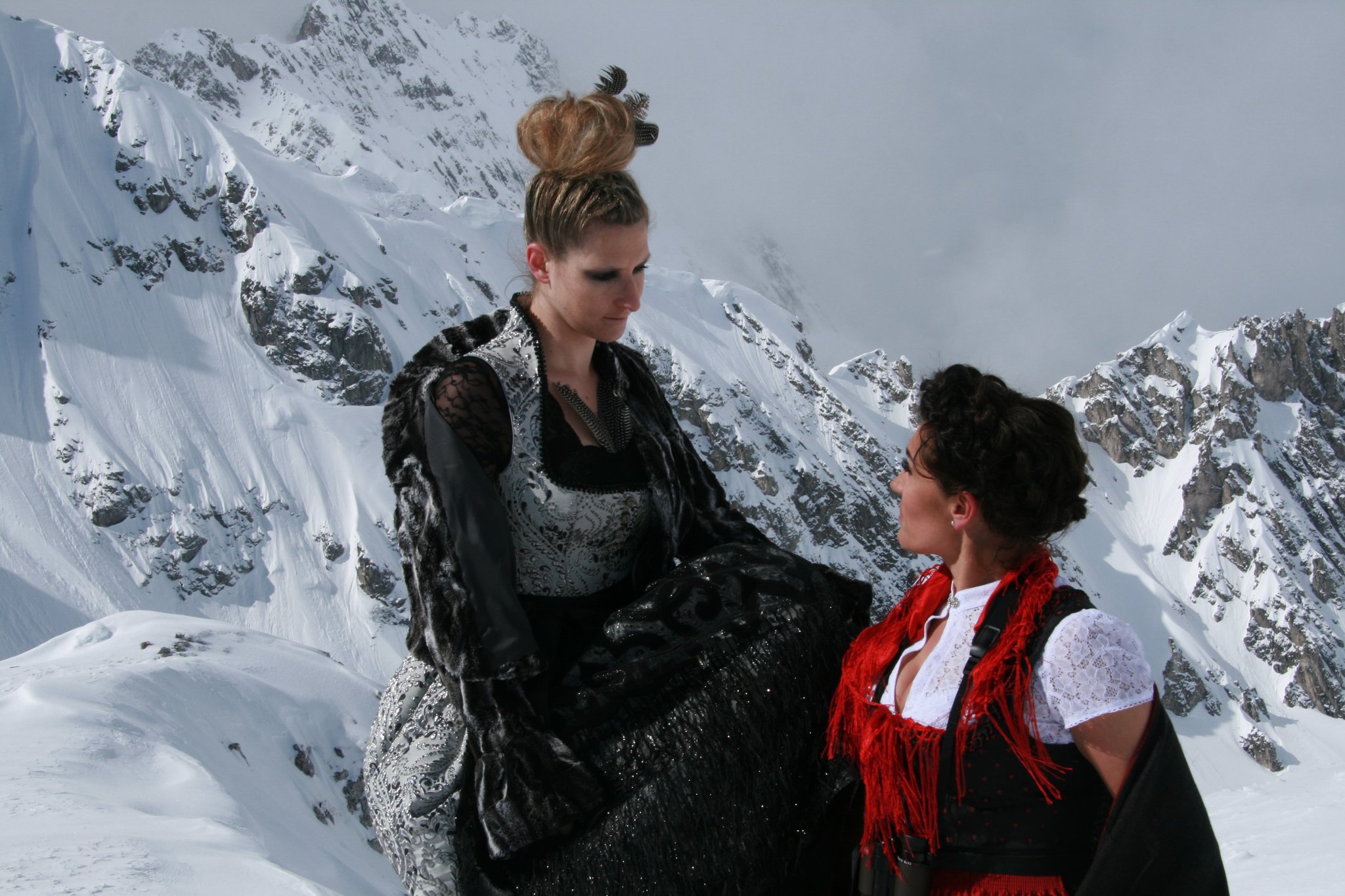 Innsbrucker Jägerschaft: Bezirksjägermeisterin als Frau Hitt für den 