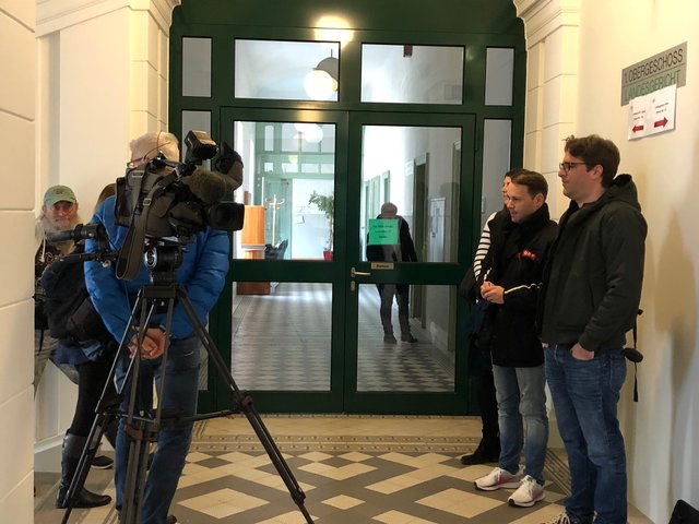 Viele Medienvertreter sind vor Ort. | Foto: Weichhart