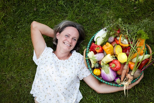„Man sollte so viel wie möglich selbst und frisch kochen mit saisonalen, regionalen Bio-Produkten und so wenig wie möglich an Fertigprodukten verwenden.", so Irmgard Scheidl, Pflanzenexpertin aus St. Margarethen/Raab. | Foto: Irmgard Scheidl