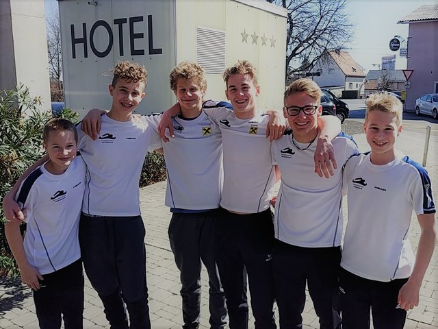 Die Vöcklabrucker Mannschaft, v. l. n. r.: Zoe Schneider, Marvin Zimmermann, Michalis Wöss, Yorik Anzengruber, Paul Part, Samuel Schneider