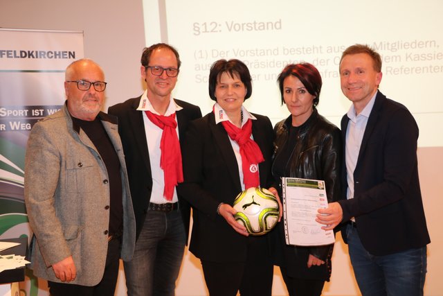 Gottfried Zwatz, Gerhard Schreilechner, Ingrid Maier, Tanja Hausott und KFV-Präsident Klaus Mitterdorfer (von links) | Foto: kope