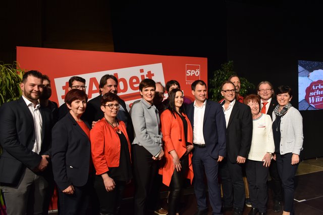 Der neue Regionalvorstand der SPÖ Südweststeiermark mit Pamela Rendi-Wagner und Michael Schickhofer.
