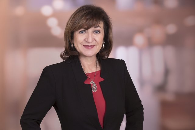 Kulturlandesrätin Beate Palfrader freut sich auf das Musikfestival "Die sieben Leben des Maximilian"