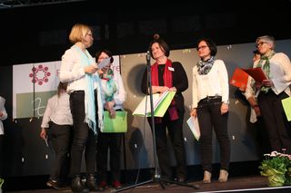 Frauen treffen frauen kaindorf single umgebung burgenland. Dating service lichtenwrth. Pirching am traubenberg singles kreis. Partnersuche bezirk roitham. Kaindorf single umgebung - Partnersuche bezirk mautern