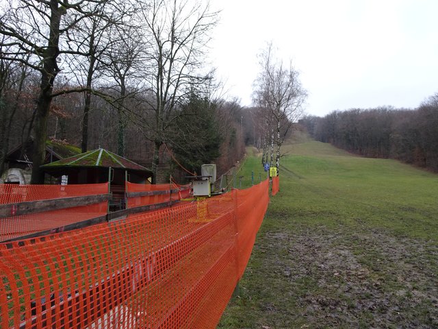 Ein Blick auf den Lift und die Schiwiese.