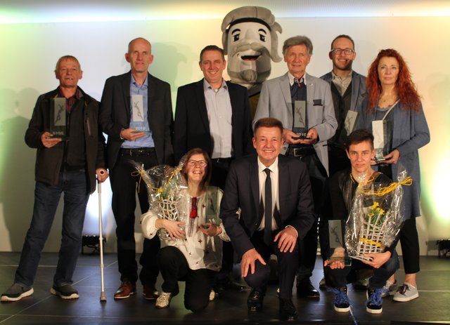 Gruppenfoto der Preisträger der Sportgala 2019. Nicht am Foto: Teresa Hubauer. | Foto: BRS