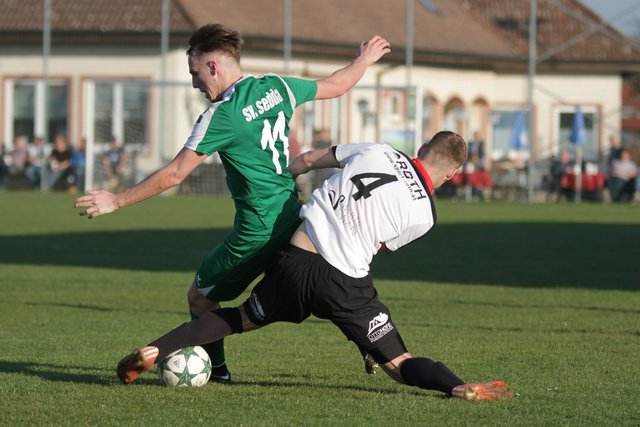 Tarik Ramakic von SV sedda Bad Schallerbach traf per Gewaltschuss zum Sieg über die Union Katsdorf.