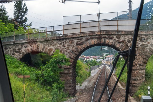 Bild 75: Die alte 130 Jahre alte Burschlbrücke aus der Sicht des Lokführers. 2014 wurde diese abgetragen und durch eine neue Brücke ersetzt.