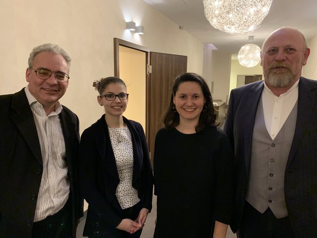 Wolfgang Primisser, Jennifer Pusch, Bezirkschefin Veronika Mickel-Göttfert und Claus Korper (v.l.) beim Info-Abend.