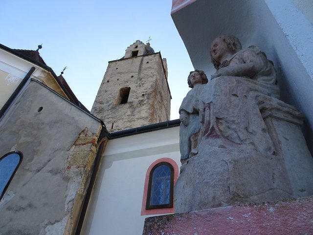 Titelbild: Pfarrkirche St. Lorenzen