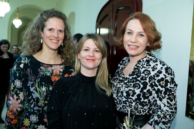 Premiere: N. Schmid, V. Stoiber und A. Durlovski (v. l.) | Foto: Oliver Wolf