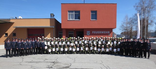 Kürzlich wurden zwei Grundausbildungen der Feuerwehren im Bezirk Völkermarkt absolviert | Foto: KK