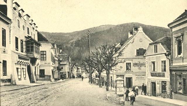 Bis 1929 eine staubgeplagte Mürzer Stadtdurchfahrt. | Foto: Archiv heivei