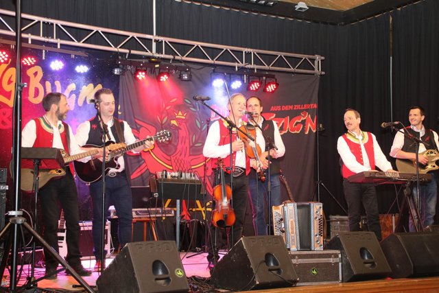 Die Zellberg Buam und die Fetzig'n: Werner Spitaler, Daniel Gruber, Gerhard, Georg, Herbert und Michael Spitaler