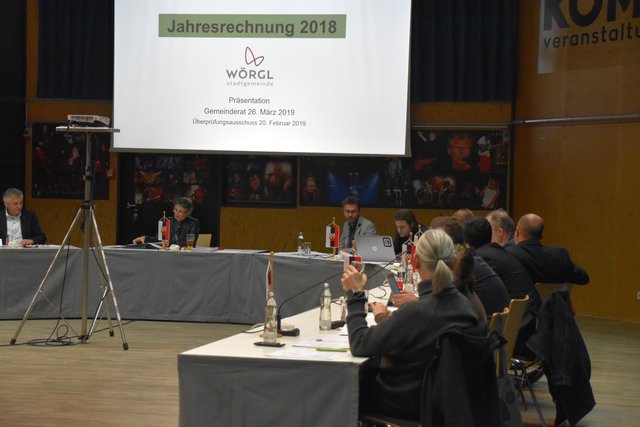 In der jüngsten Wörgler Gemeinderatssitzung am 26. März wurde die Jahresrechnung 2018 behandelt | Foto: Fluckinger