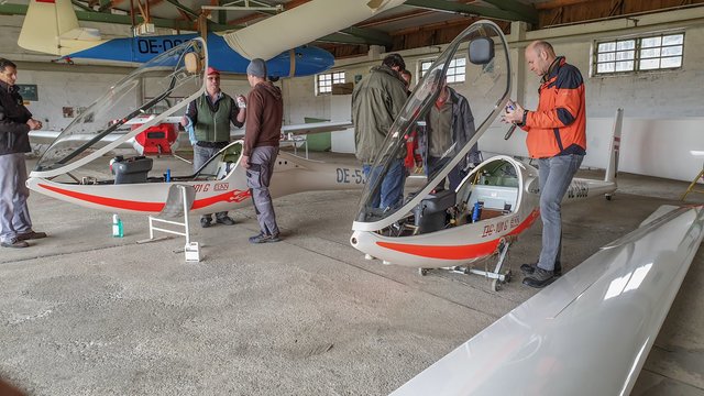 Die Flieger können nun abheben: Die letzten Vorbereitungen für die neue Flugsaison wurden von den Mitglieder des ASKÖ Flugsportclub Weiz getätigt.