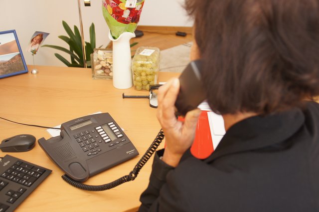 Die Telefonseelsorge nimmt den Menschen wahr und hört zu.