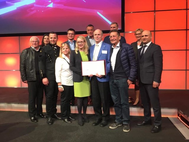 Sico Technology aus Bad Bleiberg zählte zu den Nominierten für den Österreichischen Staatspreis Innovation 2019. Am Bild: BM Margarethe Schramböck, Sico-Chef Walter Nadrag und Bgm. Christian Hecher