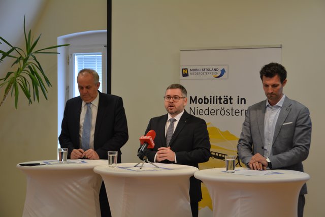Erich Hofer, (Auersthal), LR Ludwig Schleritzko und René Lobner