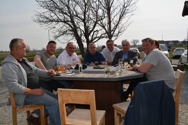 Am Stammtisch ist jeder willkommen. Vom Bauhackler bis zum Anzugträger.