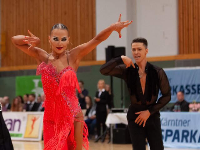 Österreichische Lateinstaatsmeister Jaroslava Huber &amp; Hunor Sebesi. Trainer der Tanzjugend des UTSS Gänserndorf. | Foto: Regina Courtier