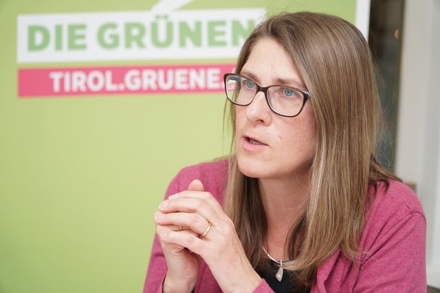 Regina Karlen ruft zum Protest auf. | Foto: Reichel