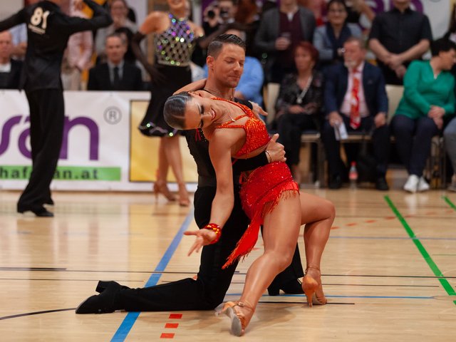 Die fünfache Staatsmeisterin Katharina Würrer mit ihrem neuen Tazpartner Christoph Holczik. Bronze für die beiden. | Foto: Regina Courtier