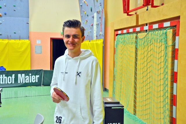 Sebastian Eder ist ein Goliath am Tischtennistisch. Heuer wird er 16 Jahre alt. | Foto: Michael Srutek