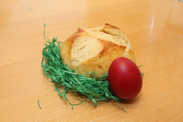 Eine Osterpinze ist ein klassisches Ostergebäck in Tirol | Foto: Foto: Knoflach-Haberditz