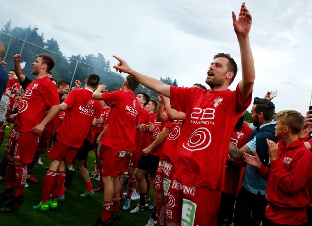 Er weiß, wie man mit dem GAK Titel feiert: Gerald Säumel hat den Durchmarsch von ganz unten miterlebt. Heute wartet ein Cup-Highlight. | Foto: GEPA