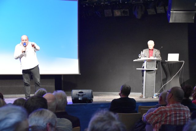 In der anschließenden Diskussion wurden einige Fragen an Knoflacher gestellt. 