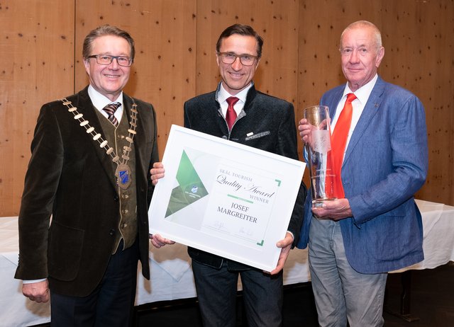 v. l.: Franz Heffeter (SKAL Austria), Josef Margreiter (Tirol Holding) und Klaus Cincelli (SKAL Tirol). | Foto: Martin Vandory