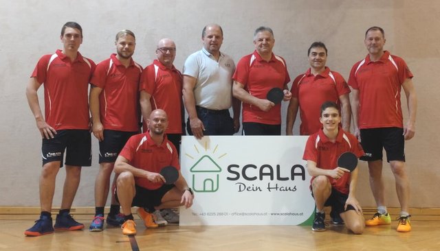 Den Spielern der Sektion Tischtennis des SV Askö Sittersdorfs wurden neue Sportdressen übergeben