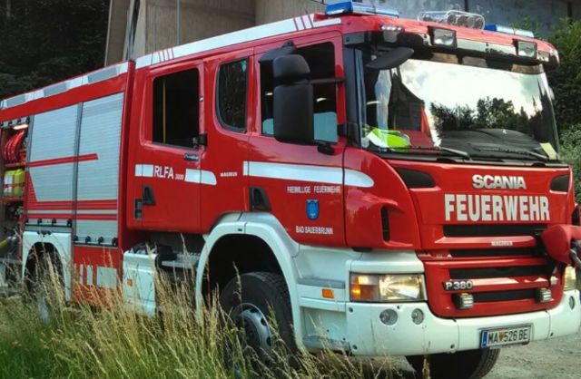 Die Blaulichtorganisationen konnten den 36-jährige Mann leider nur noch tot aus der Künette geborgen werden. | Foto: FF Bad Sauerbrunn