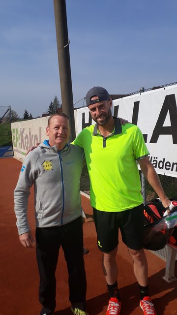 Obmann Robert Kern ist stolz, dass Tennisstar Oliver Marach in Vogau trainiert.  | Foto: KK