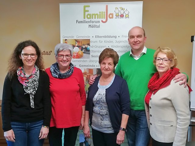 Vera Kuncic (FamiliJa), Christine Berger (Besuchsnetz Flattach), Waltraud Kelich (Besuchsnetz Flattach), Gerhard Spreitzer (Referent), Waltraud Bugelnig (Besuchsnetz Flattach)
