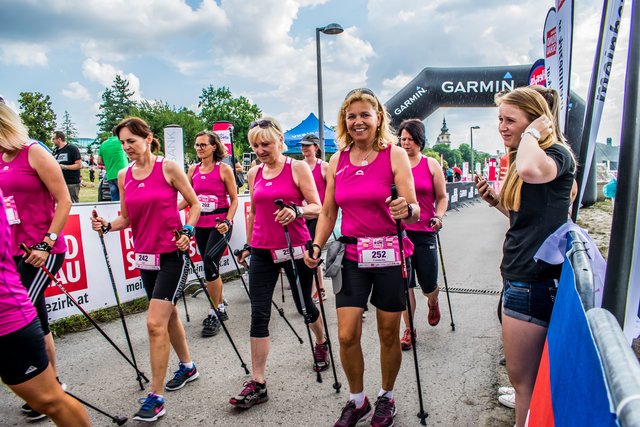 Für die Walkerinnen gibt es beim Garmin LadiesRun 2019 präsentiert von der BezirksRundschau eine eigene Wertung, bei der die konstanteste Geherin gewinnt. | Foto: Ballguide