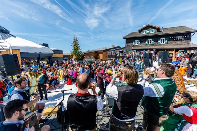 Hüttengaudi pur auf der Woodstock Winteralm. | Foto: SPLASHLINE