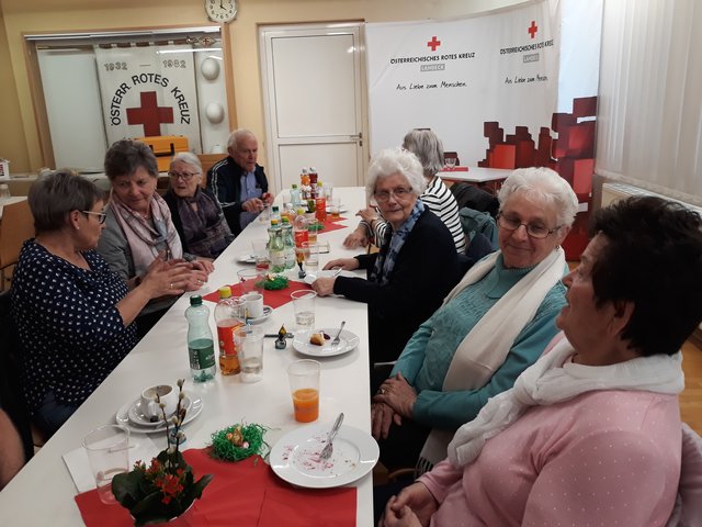 Freiwilligentag 2019: Im Seniorencafé in Bezirksrettungsheim in Zams war viel los. | Foto: Freiwillgenzentrum Landeck