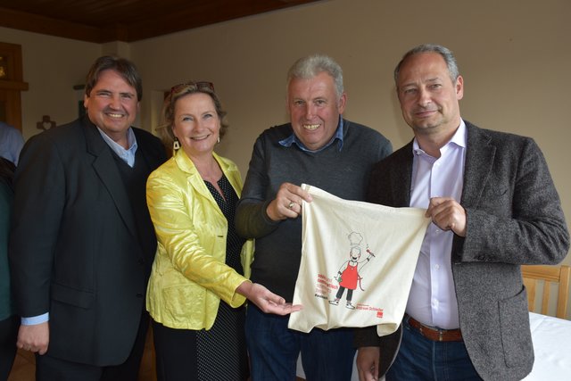 V.l.: Josef Muchitsch, Bettina Vollath, Johann Schneeberger und Andreas Schieder. | Foto: Waltraud Fischer