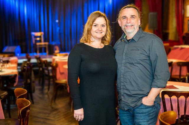 Die Federführenden im Zuschauerraum: Tanja Baumgartinger (Leitung Theatercafé) und Manfred Koch (Leitung Kleinkunstbühne Hin &amp; Wider) | Foto: Foto Jörgler