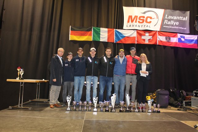 Hermann Neubauer und Bernhard Ettel, Julian Wagner und Anne Katharina Stein sowie Niki Mayr-Melnhof und Poldi Welsersheimb mit Bürgermeister Hans-Peter Schlagholz und Landtagsabgeordneter Claudia Arpa  | Foto: Teferle (50)