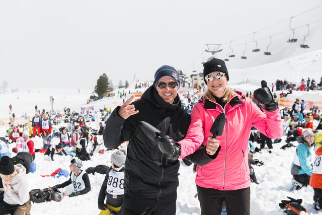 Obertauern Testimanials: Snowboardprofi Benjamin Karl &amp; Schneebotschafterin Maria Höfl-Riesch (v.l.). | Foto: Copyright: Tourismusverband Obertauern