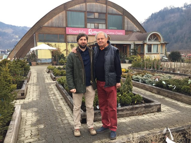 Michael Ruthofer (links; mit Vater Kurt) hat nun die beiden Standorte seiner Eltern in Wolfsbergs Norden zusammengeführt | Foto: KK