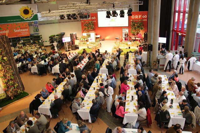 Mehr als 300 Gäste folgten der Siegerehrung auf der Messe "Blühendes Österreich" in Wels. | Foto: mb
